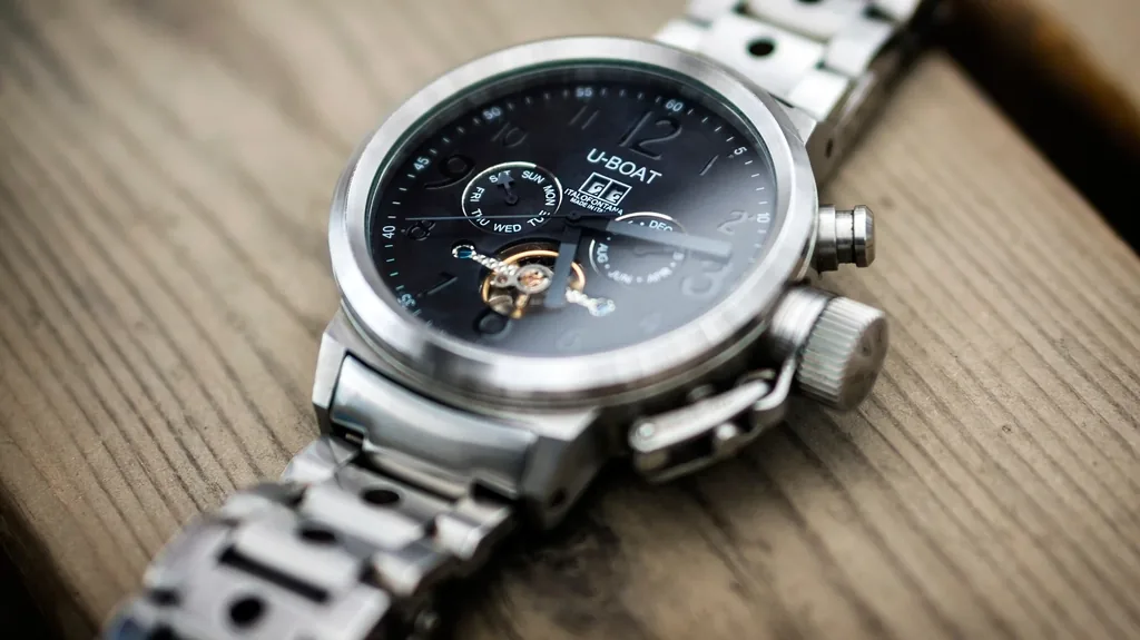 Things You Should Keep in Mind While Investing in a Luxury Watch